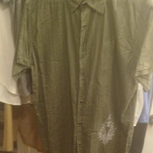 Men's Olive Casual Button-Down Shirt